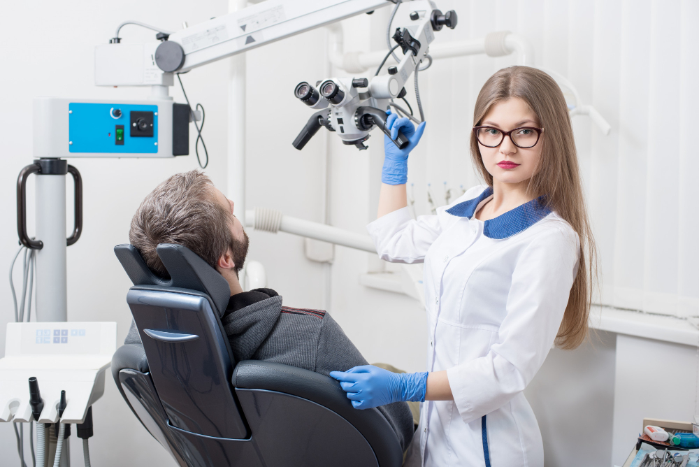 Microscópio para Endodontia - Colimed